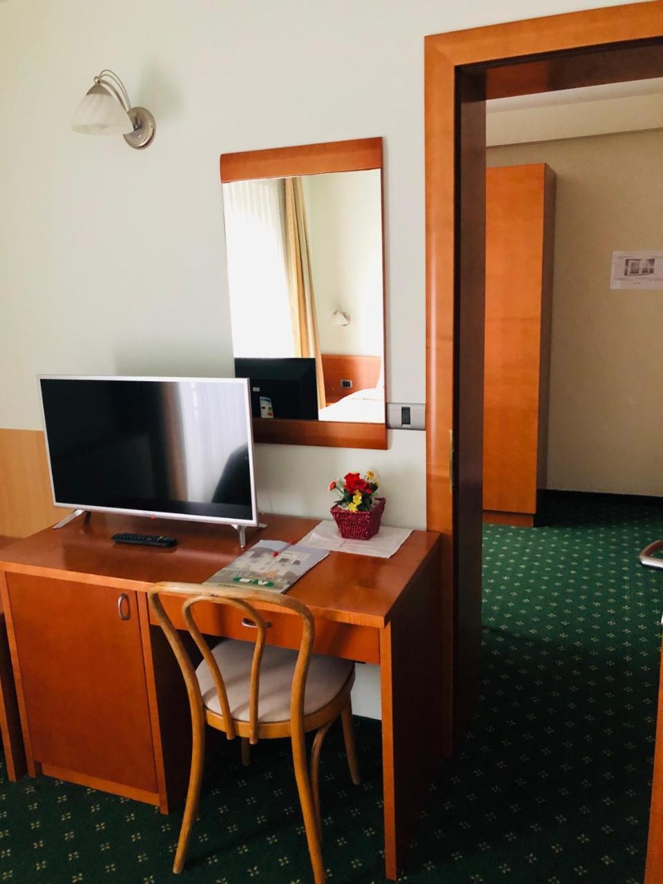 Grandvid Hotel Škofljica Екстериор снимка
